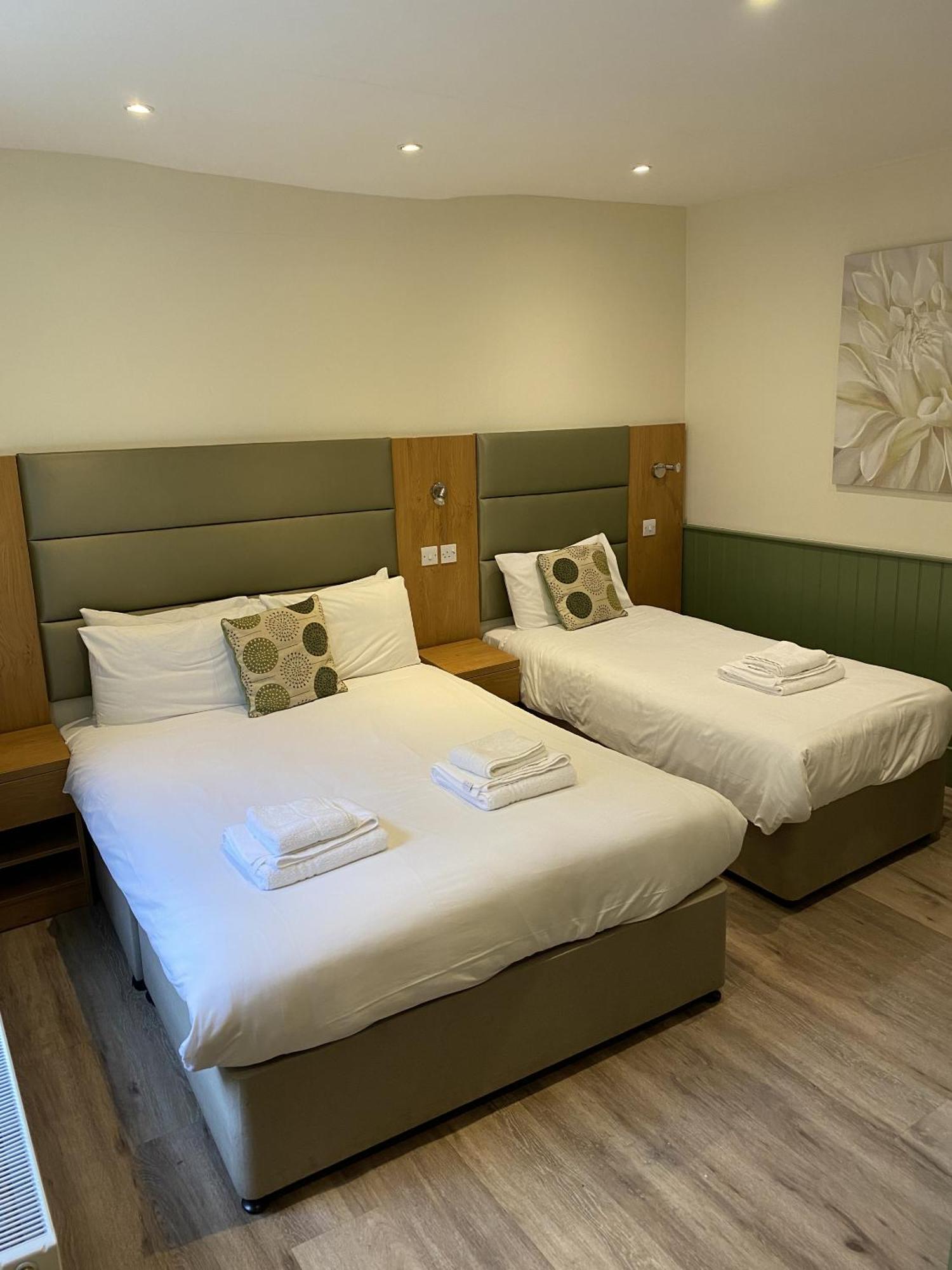 New Inn Hotel Lechlade Habitación foto