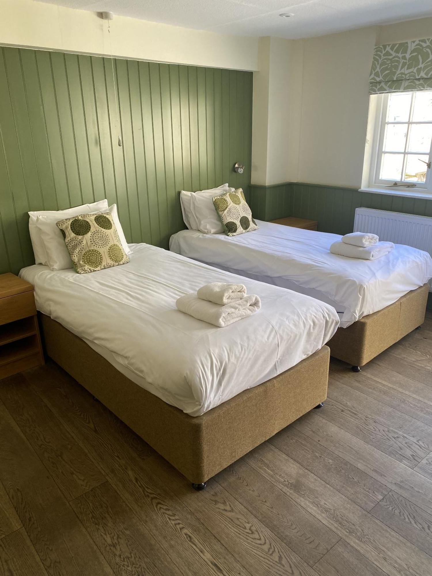 New Inn Hotel Lechlade Habitación foto