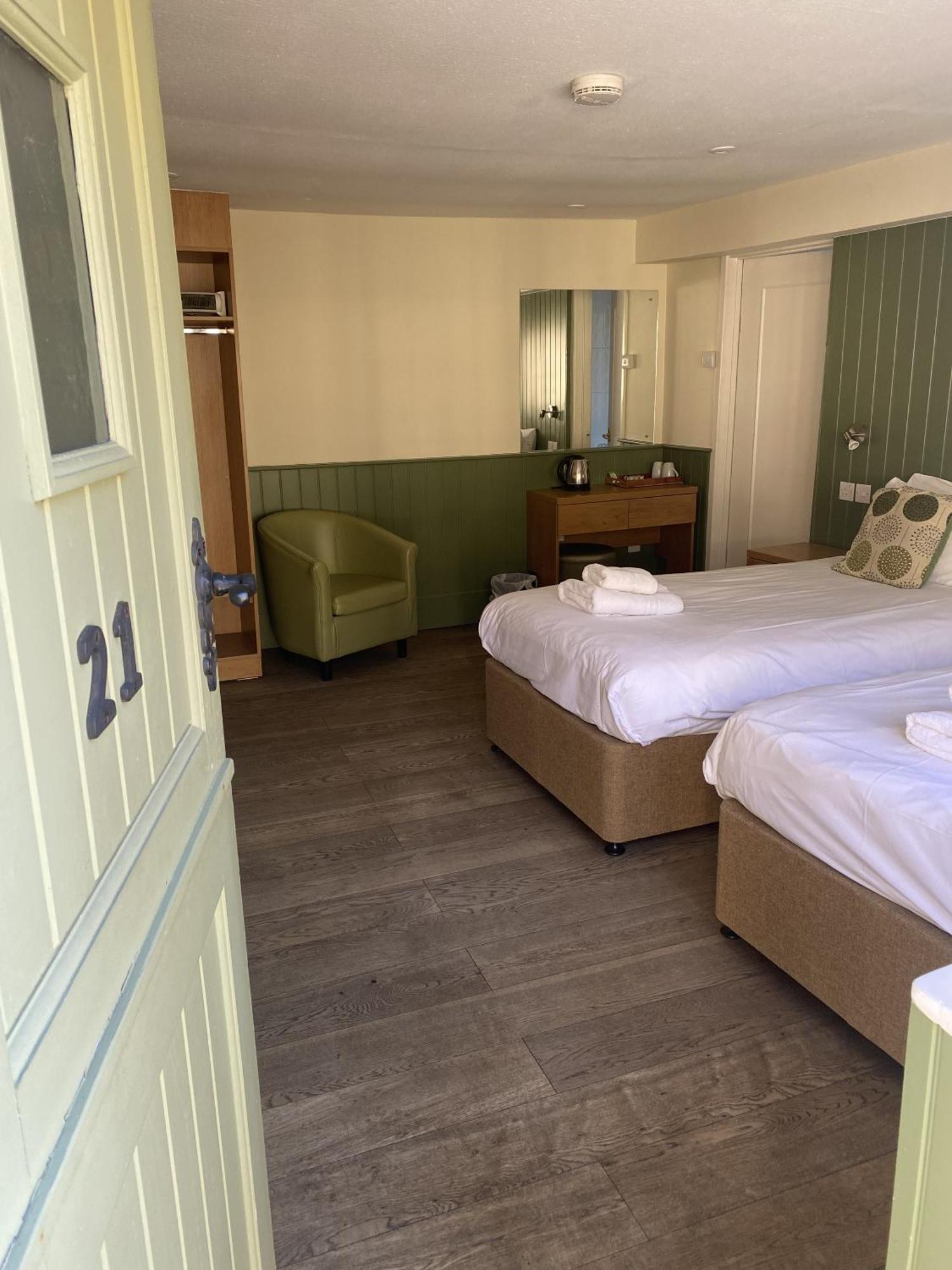 New Inn Hotel Lechlade Habitación foto